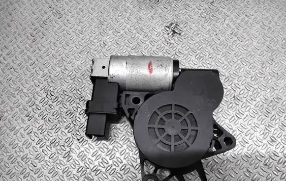 Mazda 3 I Rear door window regulator motor TD774421 GJ6A5958X