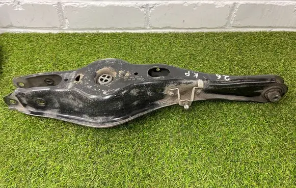 Volkswagen PASSAT B8 Rear upper control arm/wishbone 3Q0505371e 3Q0505311