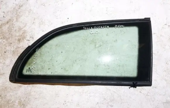Rear side window