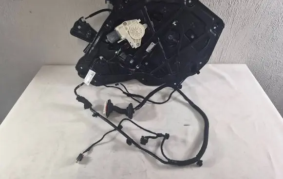 Tesla Model Y Juniper Rear door window regulator with motor 200463600A