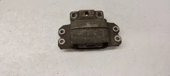 Volkswagen Golf V Engine mount bracket 1K0199555