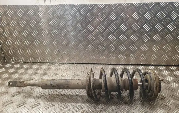 Volkswagen PASSAT B5 Front shock absorber with coil spring 3B0413031