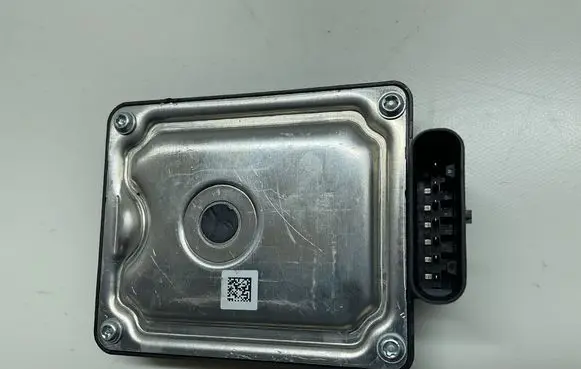 Volkswagen PASSAT B8 Distronic sensor radar 2Q0907550B 2Q0907819 A2C78653302