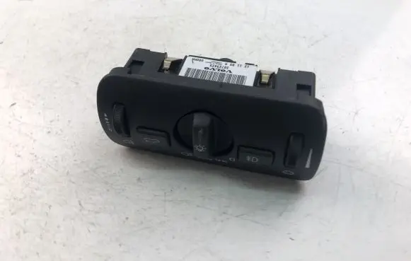 Volvo V40 Light switch 30739425