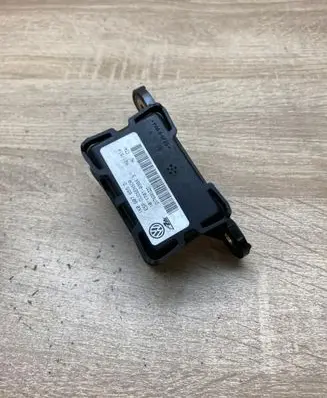 Volkswagen PASSAT B6 ESP acceleration yaw rate sensor 1K0907655D