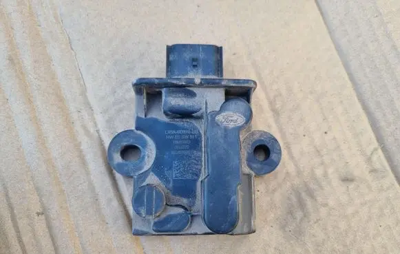 Ford Kuga III Fuel level meter relay LX6A-9D370-BB