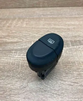 Renault Megane I Windscreen/window heater switch 841243B