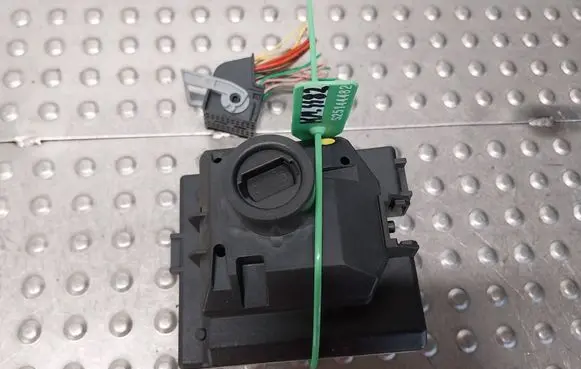 Mercedes-Benz S W222 Ignition lock A2229004804