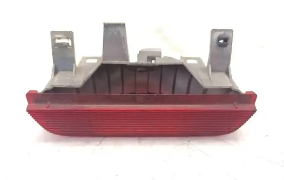 Toyota Yaris Verso Third/center stoplight 52030