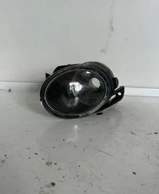 Volkswagen PASSAT B6 Front fog light 27129400