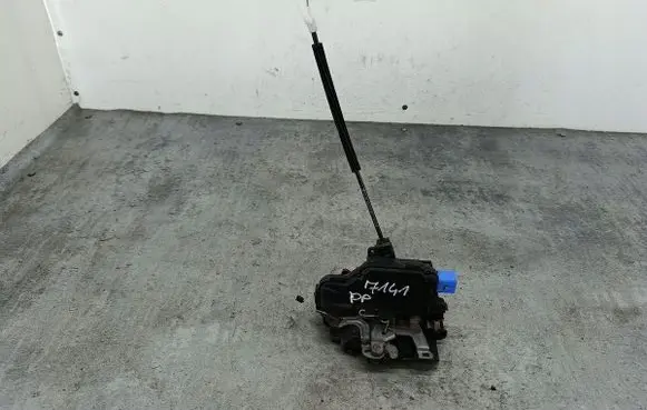 Skoda Fabia Mk2 (5J) Front door lock