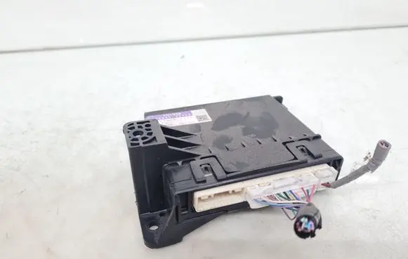 Toyota Prius+ (ZVW40) Climate control unit 8865047410