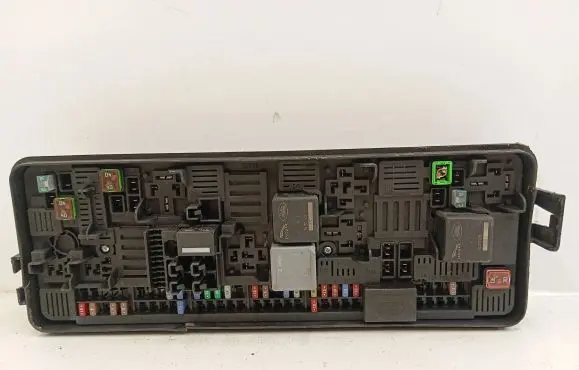 Land Rover Range Rover L405 Fuse module HPLA14A073AB