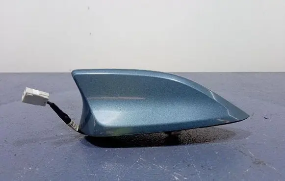 Mazda 3 II Aerial GPS antenna 71407