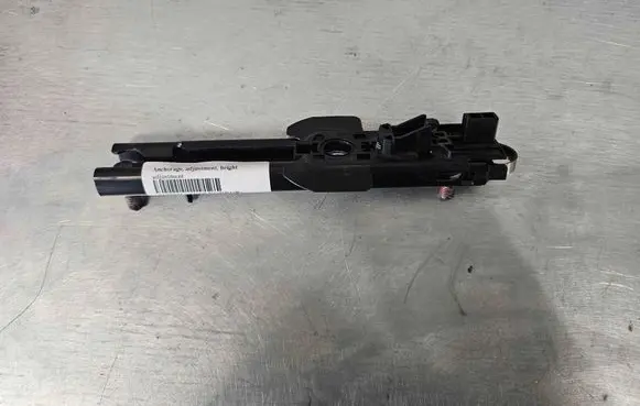 Volvo XC90 Seat belt adjustment motor 31332261