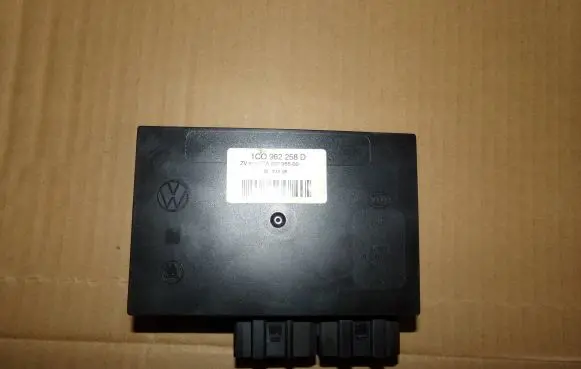 Volkswagen Golf IV Comfort/convenience module 1C0962258D