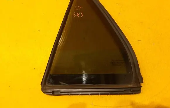 Suzuki SX4 S-Cross Rear door window glass