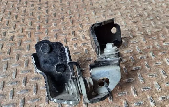 Ford Kuga II Rear door hinge set CJ54S26811AB CJ54S26801AB