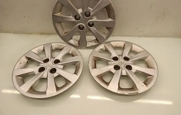 KIA Rio R16 wheel hub/cap/trim 