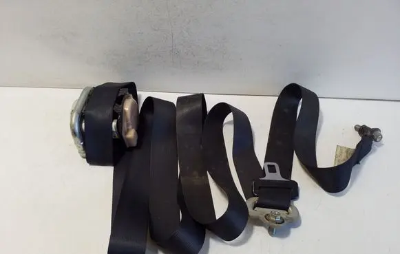 Suzuki Grand Vitara II Front seatbelt 8492065J0