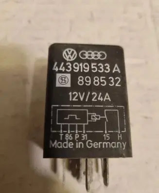 Volkswagen PASSAT B3 Other relay 443919533A 898532 12V24A