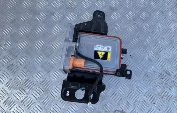 Volvo C40 Voltage converter inverter 32352952