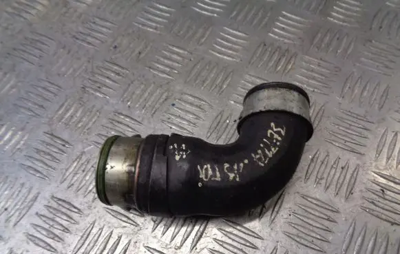 Volkswagen Jetta V Intercooler hose/pipe