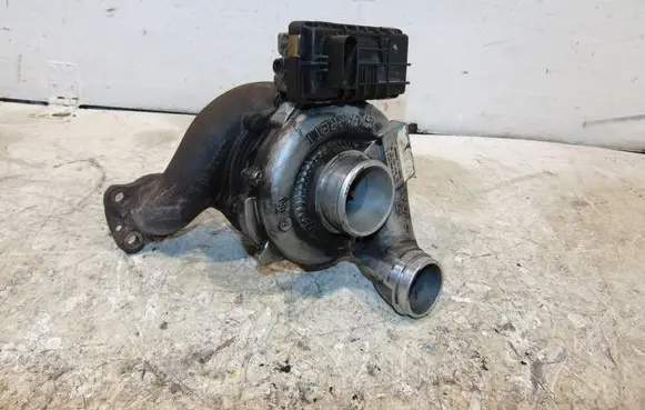 Mercedes-Benz E W211 Turbo A6420900280 7576080001 JF006348F