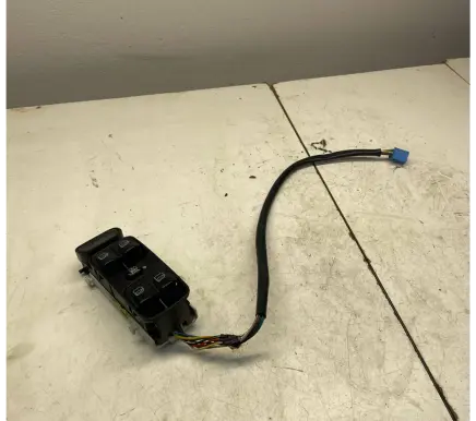 Mercedes-Benz C W203 Electric window control switch A2098203410 501957