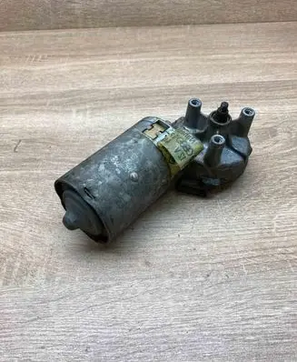 Volkswagen PASSAT B3 Wiper motor 321955113G