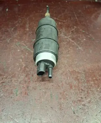 BMW 3 E46 Fuel pressure regulator 