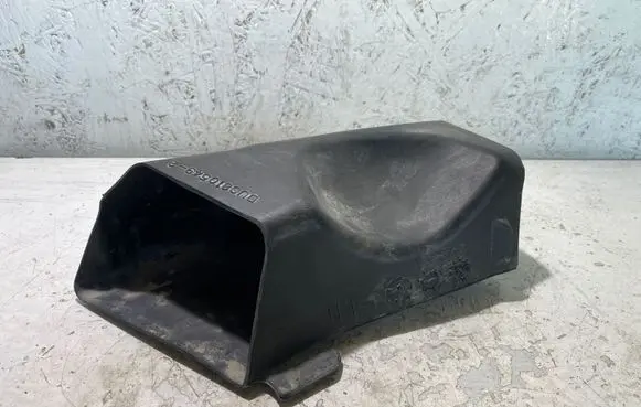 Dodge Challenger Brake cooling air channel/duct DUC8105492