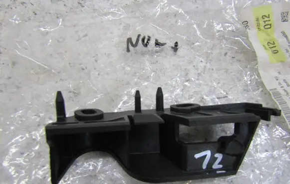 Audi A4 S4 B8 8K Front bumper mounting bracket 8K0807283H