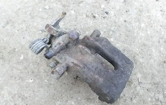 Mitsubishi Space Star Rear brake caliper