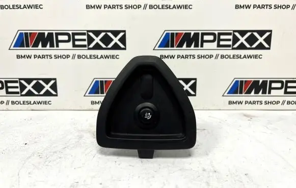 BMW 5 G30 G31 G38 Switch for retractable tow bar 