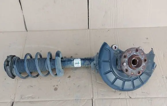 Volkswagen Jetta VI Front shock absorber/damper 5C0413031DJ