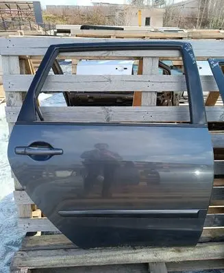 Mitsubishi Grandis Rear door NOCODE