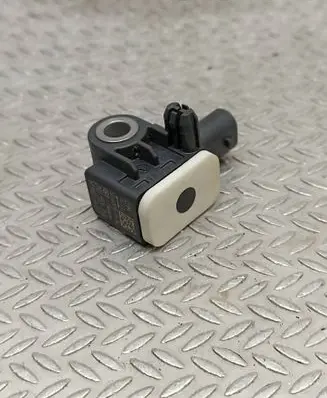 Porsche Cayenne (92A) Airbag deployment crash/impact sensor 2H0959351 101206206