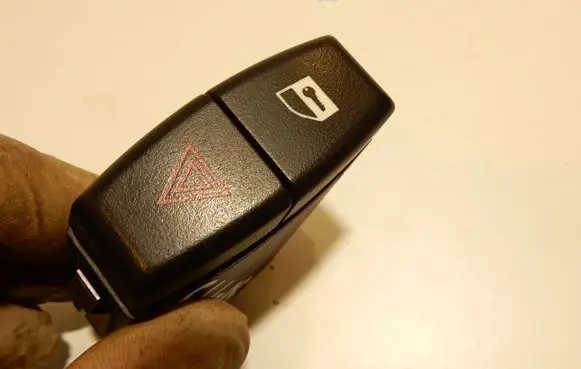 BMW 5 E60 E61 Hazard light switch 6131691950604 61316919506 50173