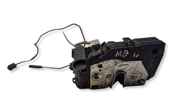 Mercedes-Benz E W211 Front door lock 2117200635