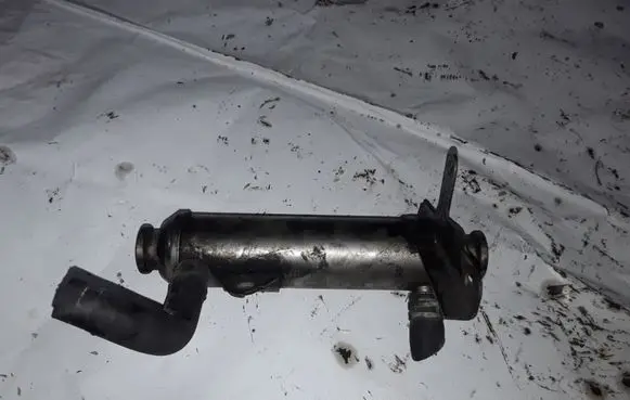 Opel Zafira B EGR valve cooler 55203716
