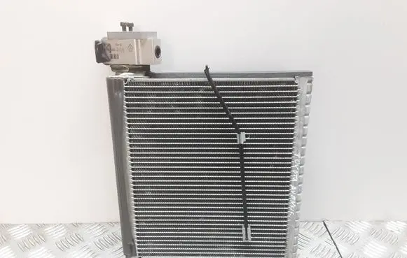 Toyota Avensis T250 Air conditioning (A/C) radiator (interior) MF4475003050