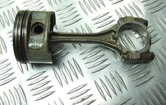 Toyota Yaris Piston 