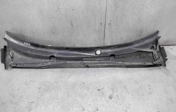 Subaru Outback Wiper trim