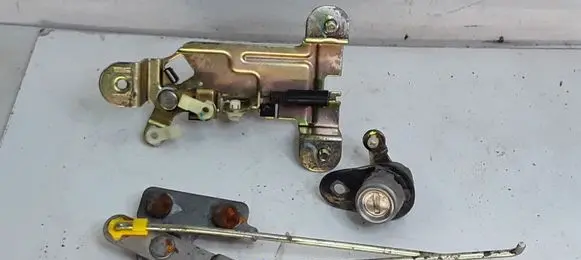 Hyundai Santa Fe Tailgate exterior lock 