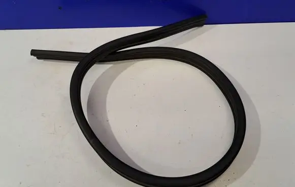 Volvo S60 Engine compartment rubber 31278094