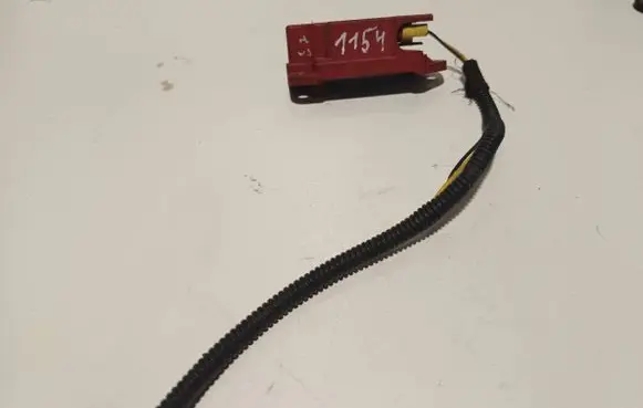 Volkswagen Golf IV Airbag deployment crash/impact sensor 1J0909606D 27980201 5WK42350