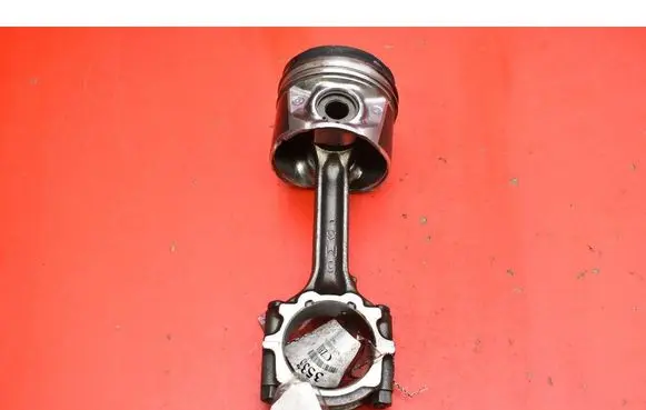 Nissan X-Trail T30 Piston 86L77