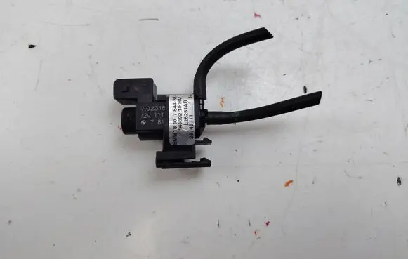 BMW 3 E90 E91 Turbo solenoid valve 70231800