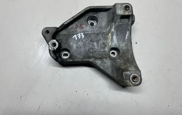 BMW X5 E53 A/C compressor mount bracket 7799863